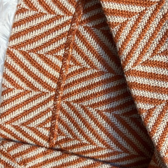 TUCKER FOR TARGET Orange/Cream Acrylic/Wool Blend Pencil Skirt, Size 7, NWT. - Picture 6 of 7